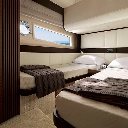 Botel Azimut 55s *
